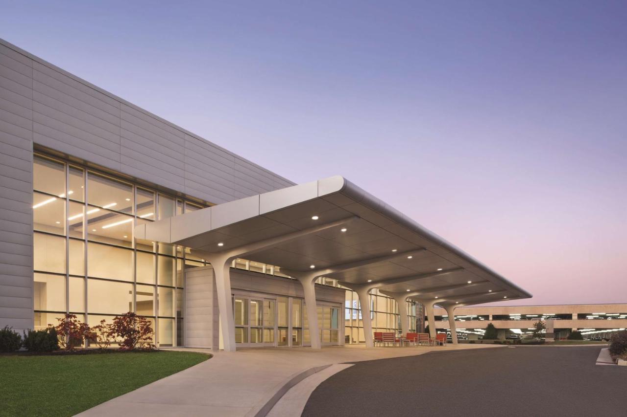 Hilton Knoxville Airport Alcoa Exterior photo