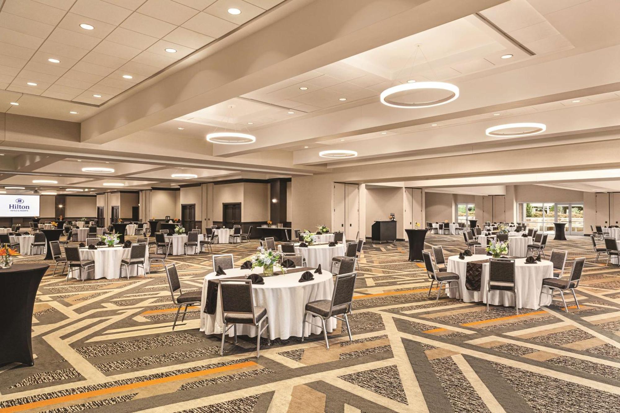 Hilton Knoxville Airport Alcoa Exterior photo