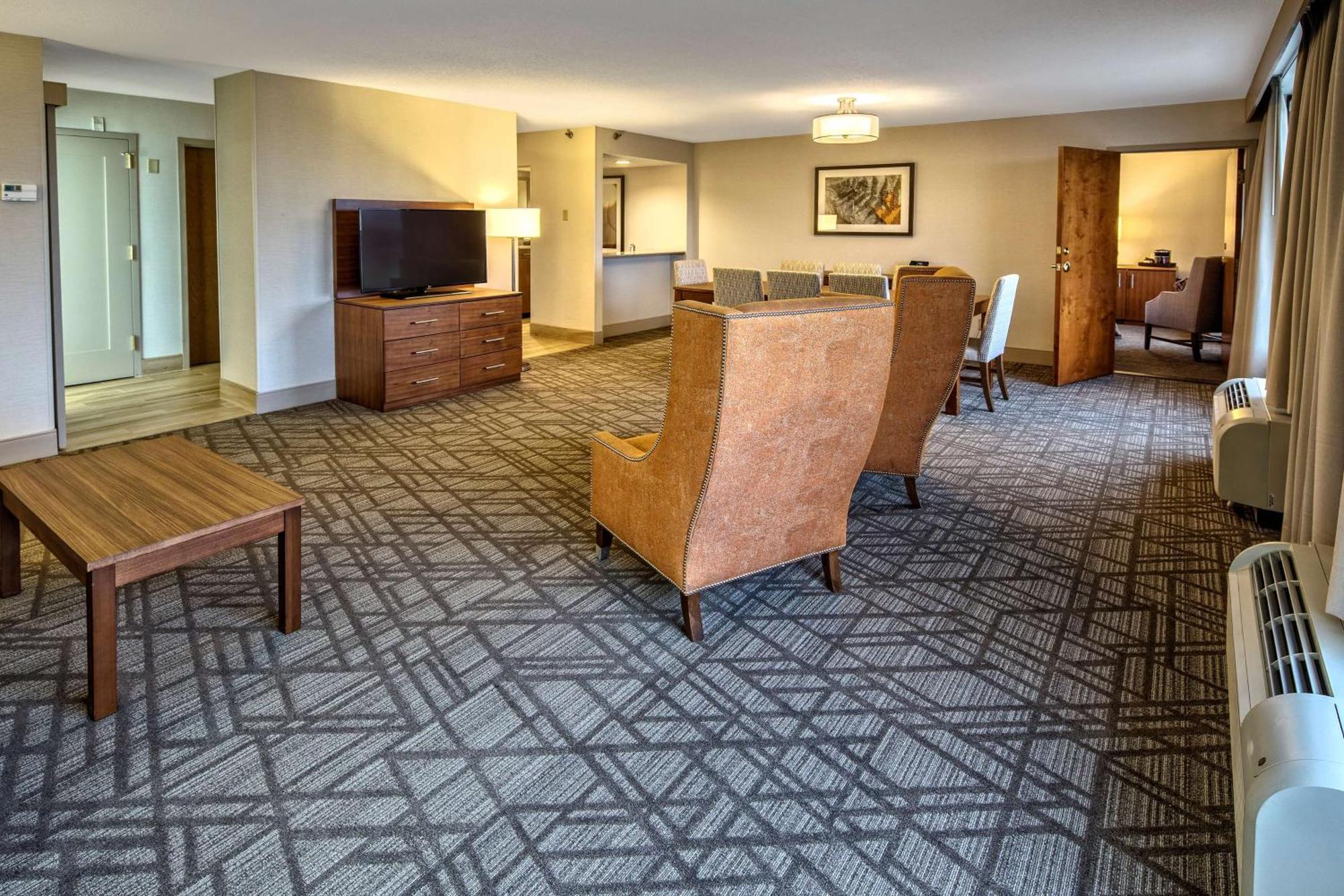 Hilton Knoxville Airport Alcoa Exterior photo