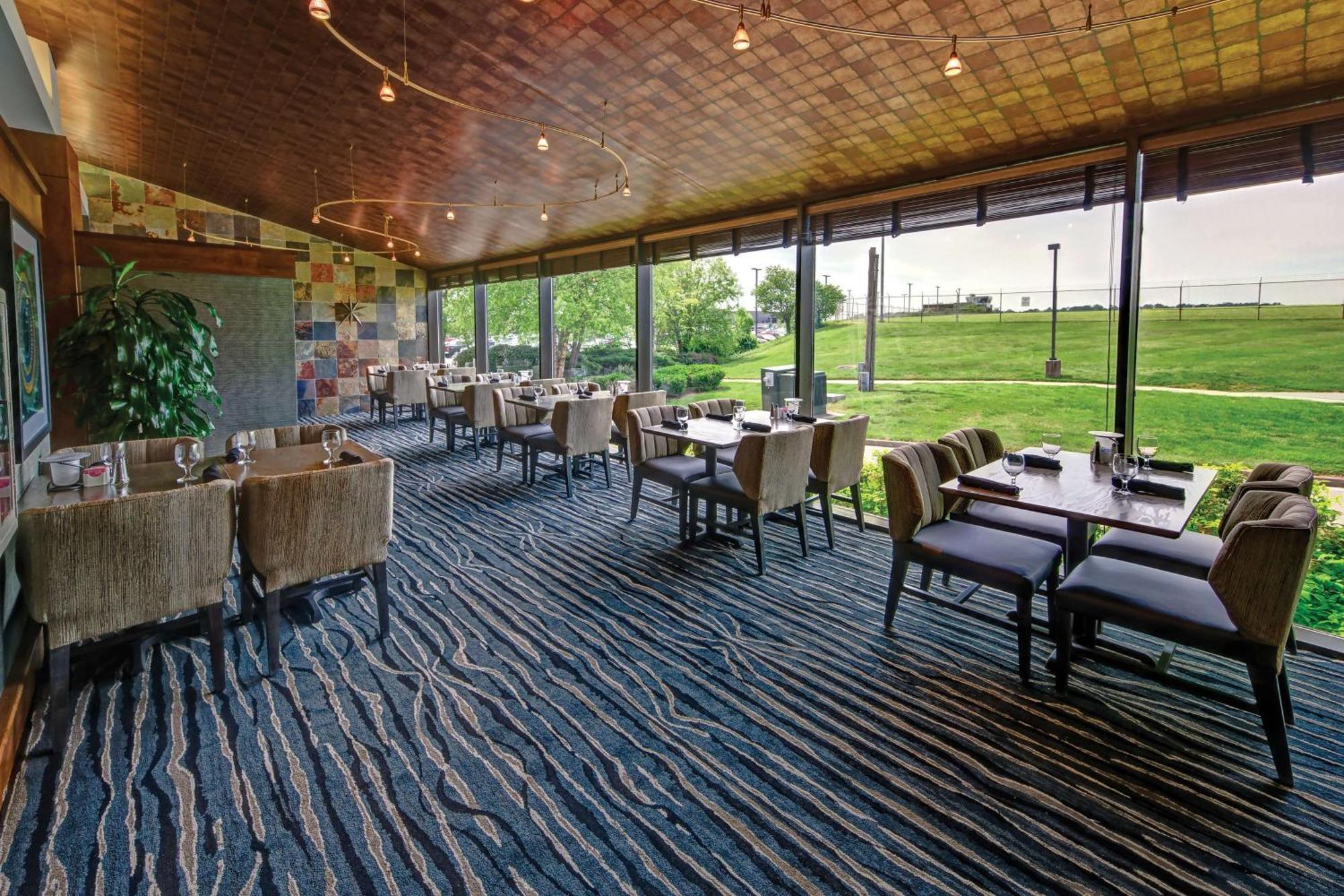 Hilton Knoxville Airport Alcoa Exterior photo
