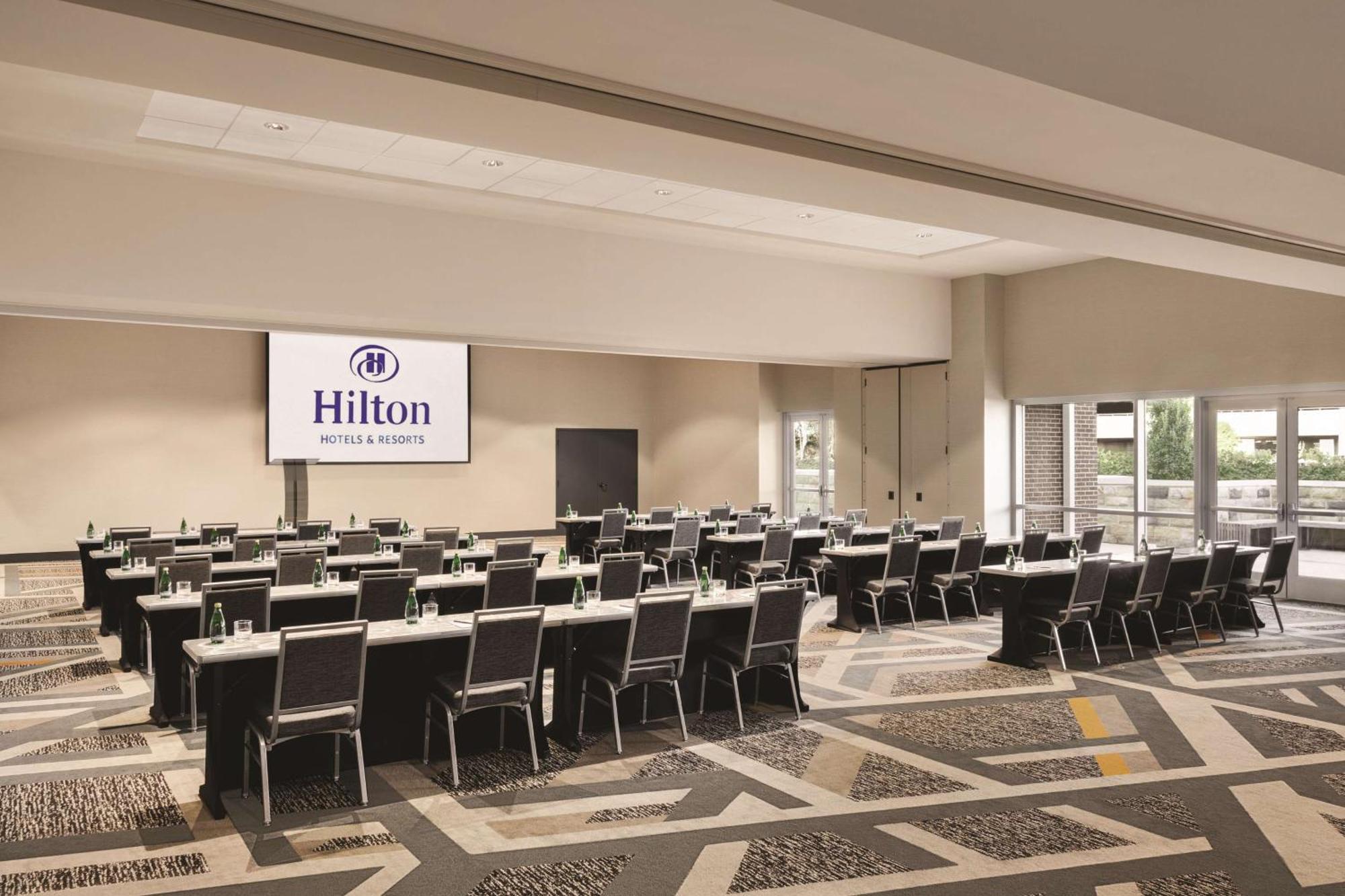 Hilton Knoxville Airport Alcoa Exterior photo