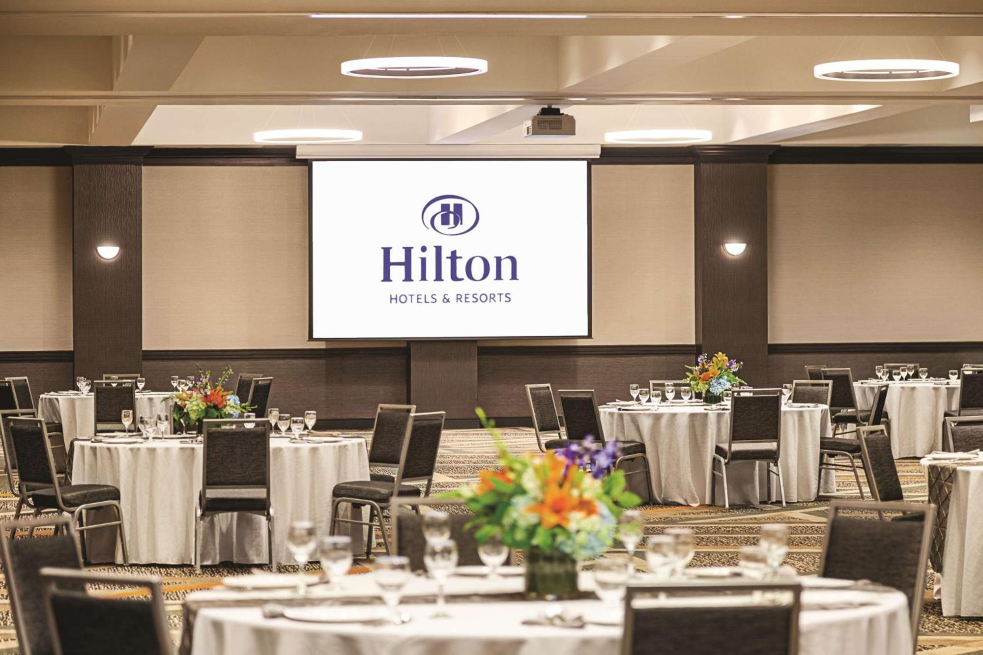 Hilton Knoxville Airport Alcoa Exterior photo
