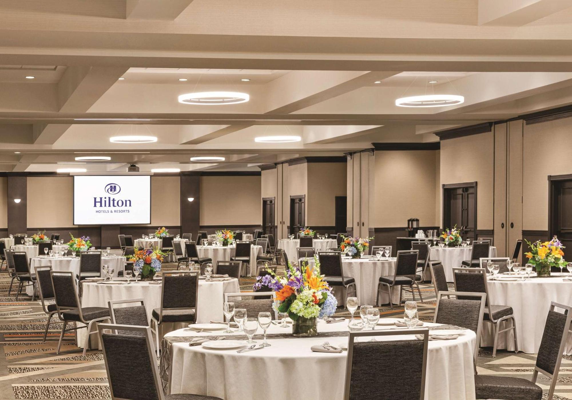 Hilton Knoxville Airport Alcoa Exterior photo